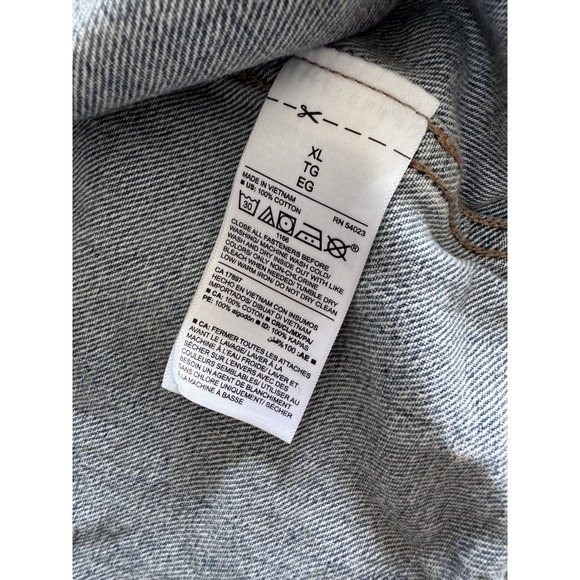 Old Navy Denim Button Down Jean Jacket Womens Size XL Faded Blue EUC - Picture 7 of 8